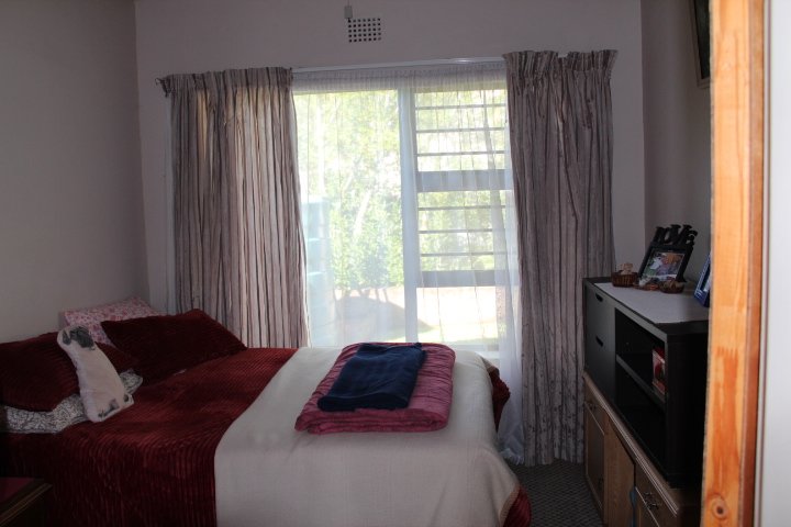 To Let 3 Bedroom Property for Rent in Denneoord Western Cape